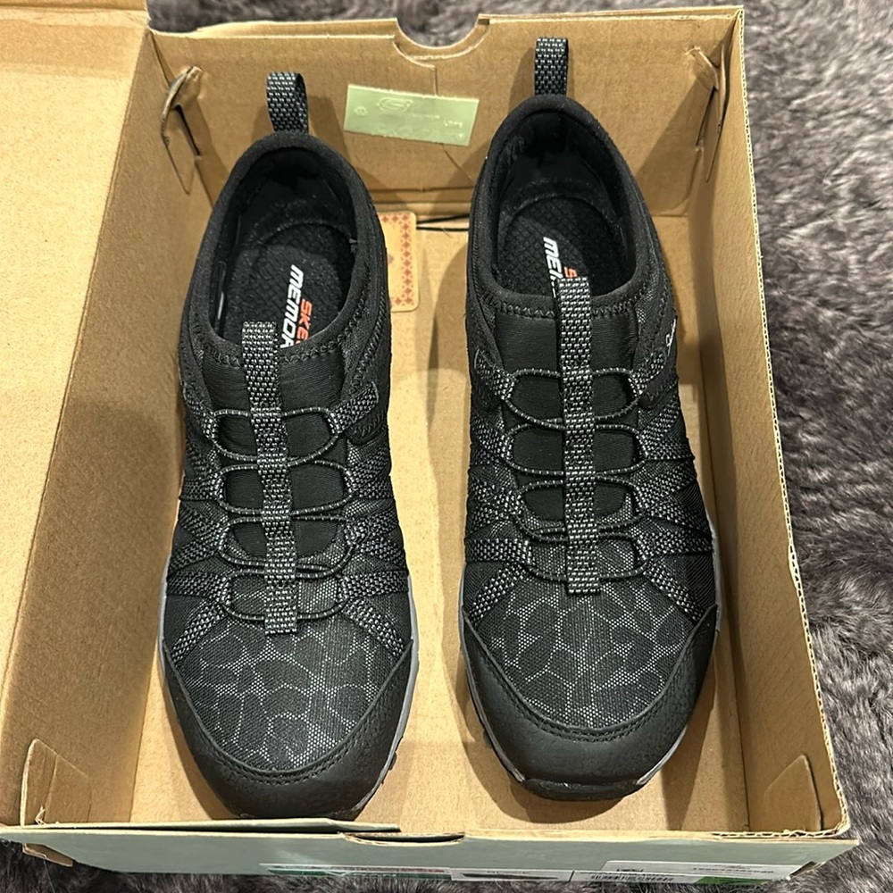 Sketchers Seager Hiker athletic tennis shoes